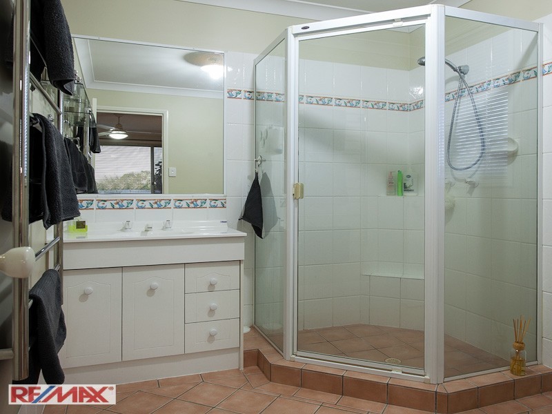 6 Greenside Place, Joyner QLD 4500
