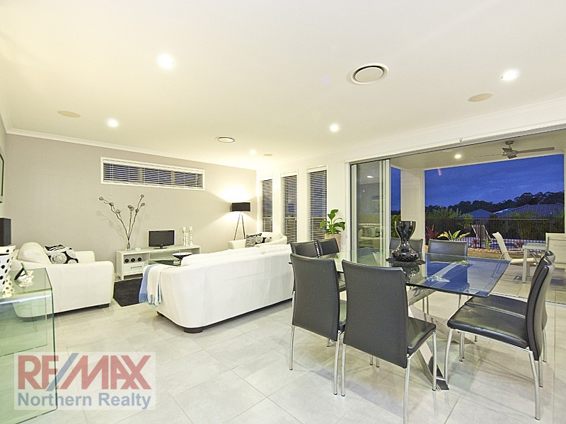 10 Bend Court, Eatons Hill QLD 4037