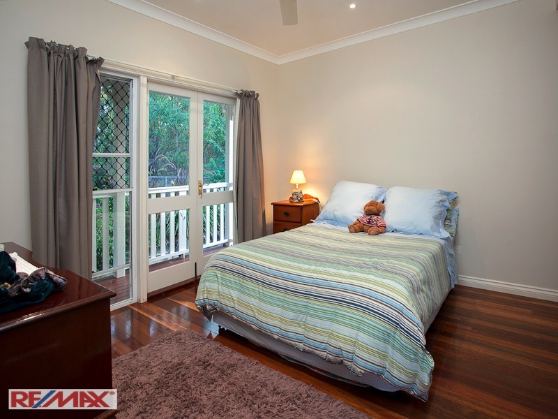 32 Peterson Place, Bridgeman Downs QLD 4035