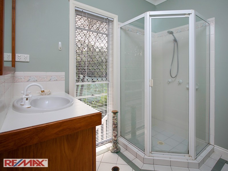 32 Peterson Place, Bridgeman Downs QLD 4035