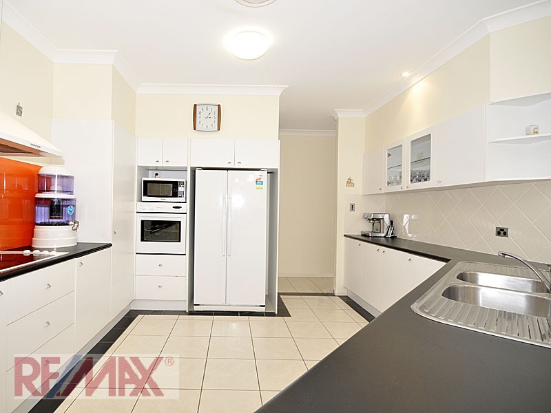 4 Starina Ct, Eatons Hill QLD 4037