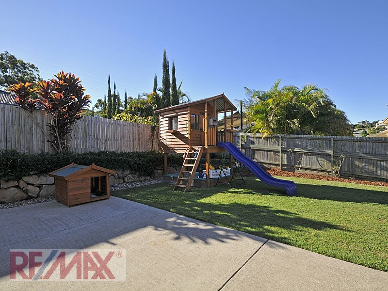 4 Starina Ct, Eatons Hill QLD 4037