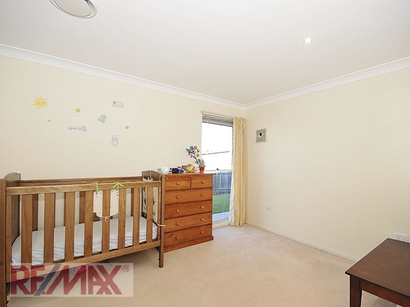 4 Starina Ct, Eatons Hill QLD 4037