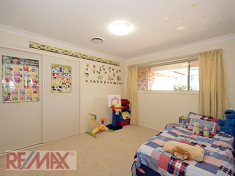 4 Starina Ct, Eatons Hill QLD 4037