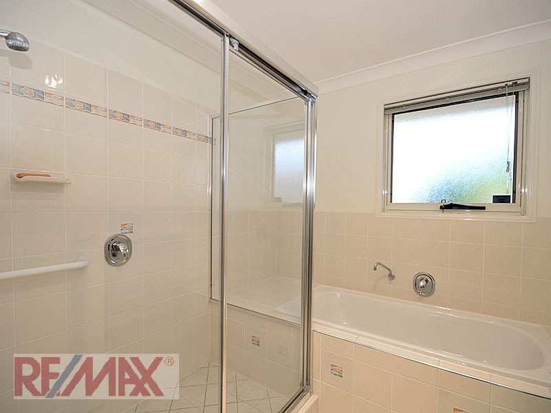 4 Starina Ct, Eatons Hill QLD 4037