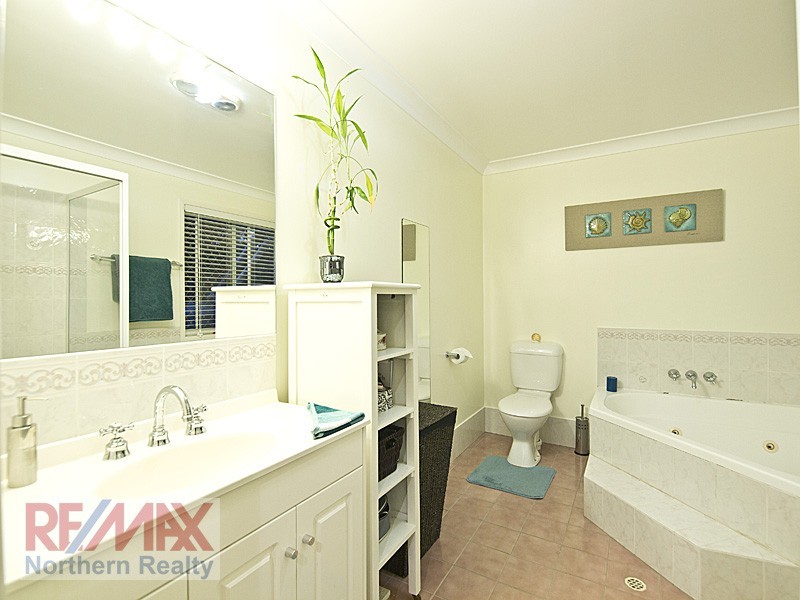 11 Lowan Street, Warner QLD 4500