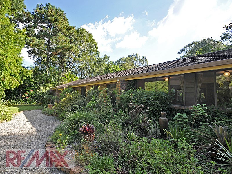 128 Bray Road, Lawnton QLD 4501