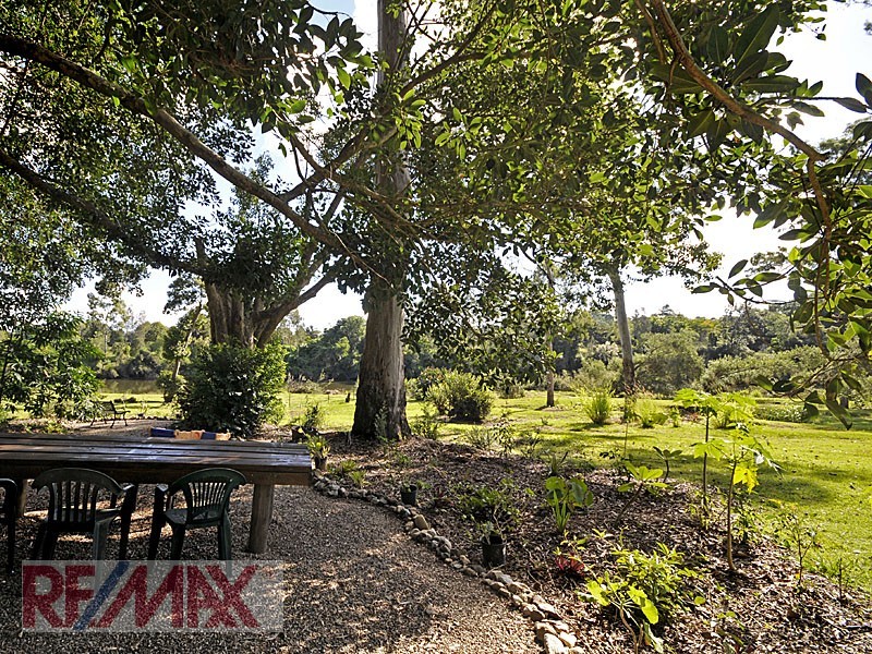 128 Bray Road, Lawnton QLD 4501