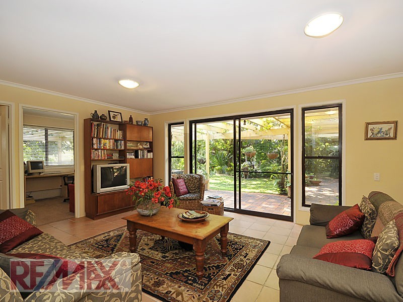 128 Bray Road, Lawnton QLD 4501