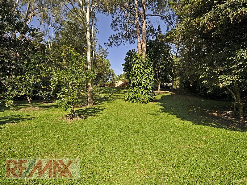 128 Bray Road, Lawnton QLD 4501