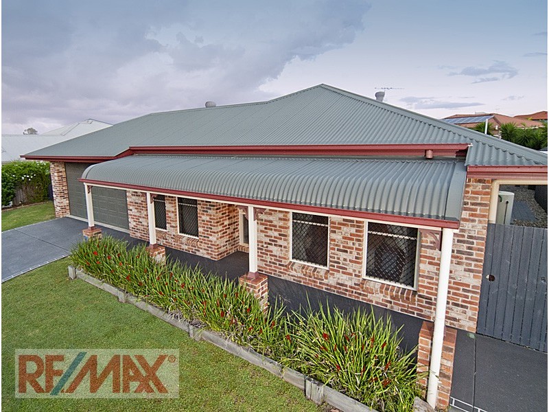 111 Saraband Dve, Eatons Hill QLD 4037