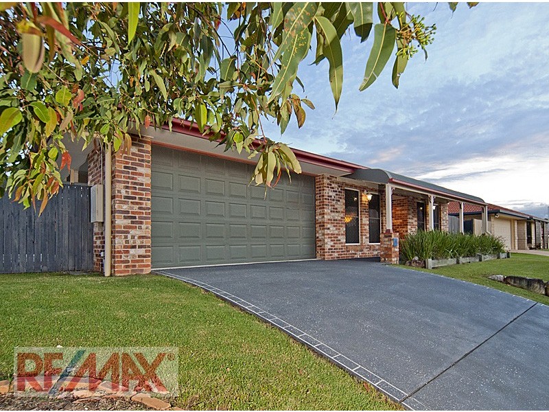 111 Saraband Dve, Eatons Hill QLD 4037