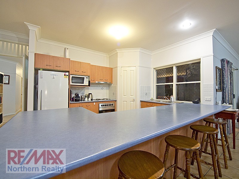 111 Saraband Dve, Eatons Hill QLD 4037