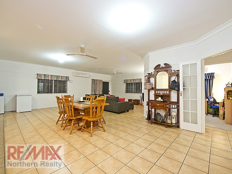 111 Saraband Dve, Eatons Hill QLD 4037