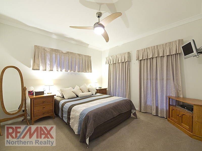111 Saraband Dve, Eatons Hill QLD 4037