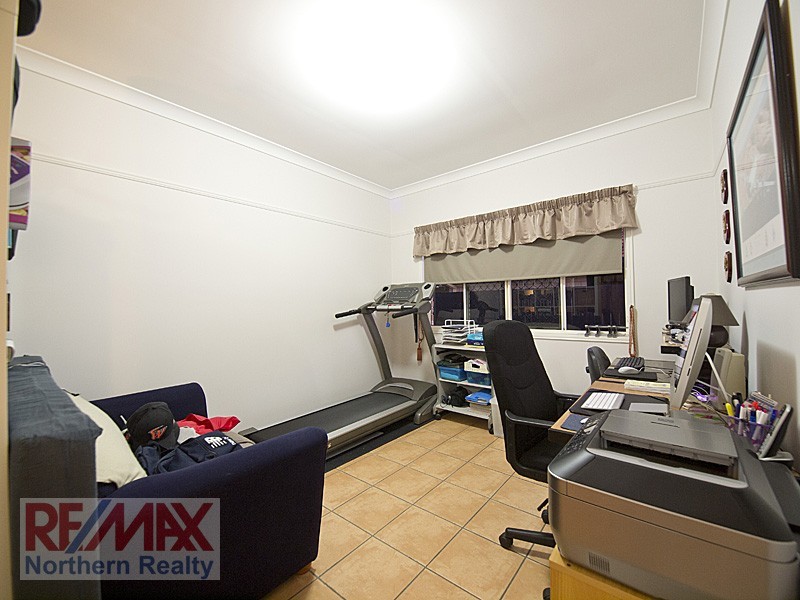 111 Saraband Dve, Eatons Hill QLD 4037