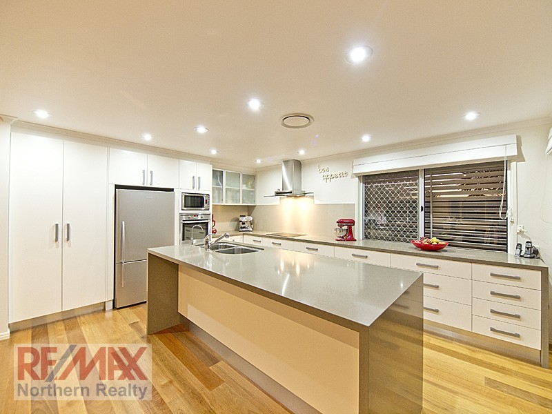 3 Dove Court, Albany Creek QLD 4035