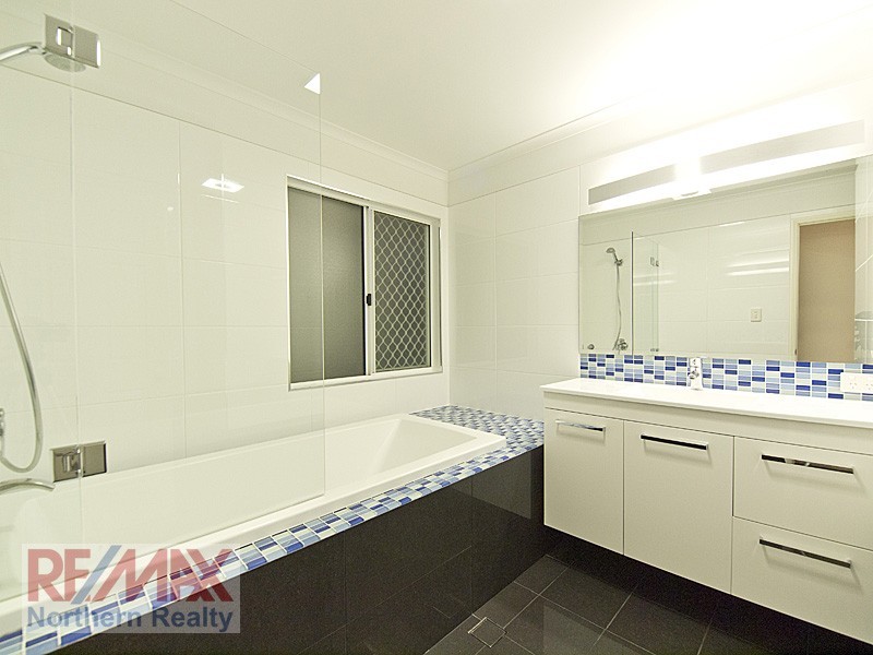 3 Dove Court, Albany Creek QLD 4035