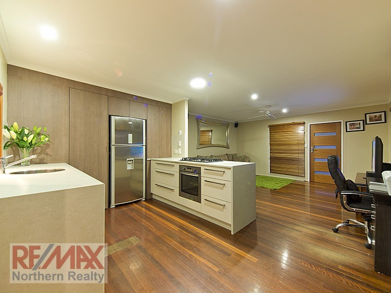 9 Doonside Pde, Brendale QLD 4500