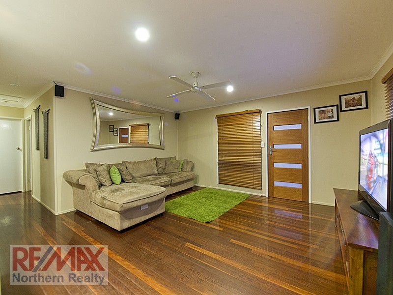 9 Doonside Pde, Brendale QLD 4500