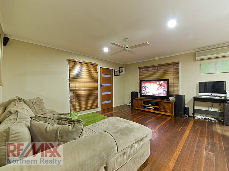 9 Doonside Pde, Brendale QLD 4500