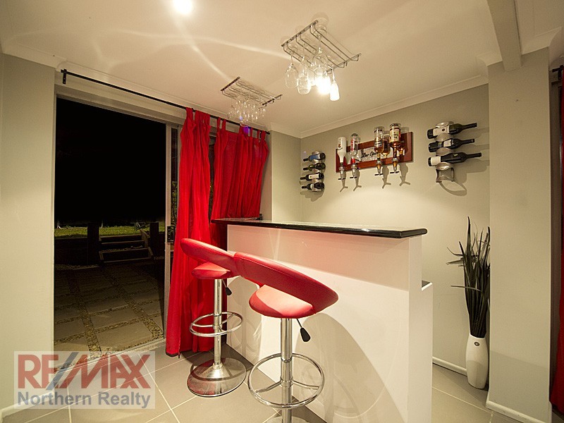 9 Doonside Pde, Brendale QLD 4500