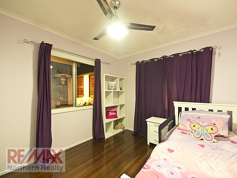 9 Doonside Pde, Brendale QLD 4500