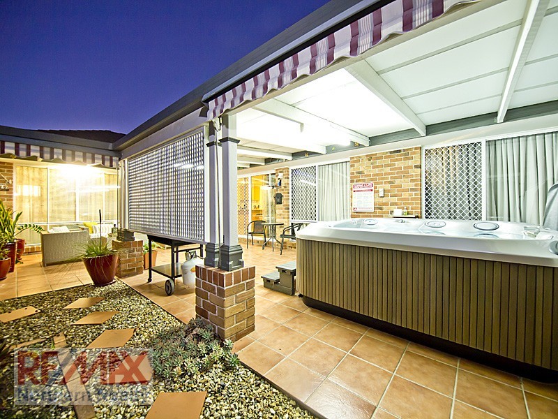 8 SILKYOAK WAY, Albany Creek QLD 4035