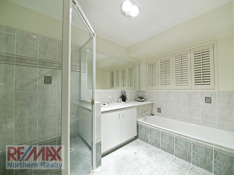 8 SILKYOAK WAY, Albany Creek QLD 4035