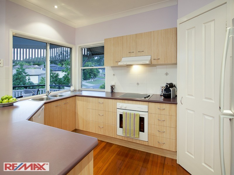 2 Tosca Street, Cashmere QLD 4500