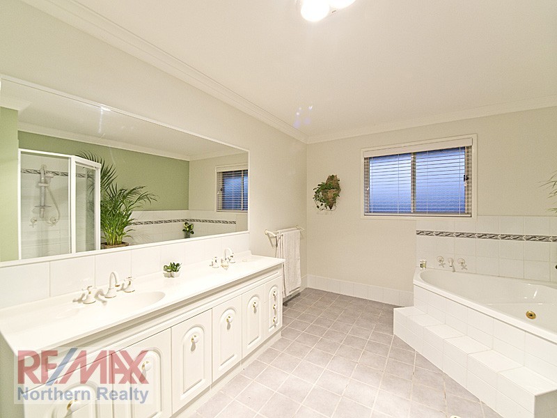 41 Lancewood Drive, Albany Creek QLD 4035