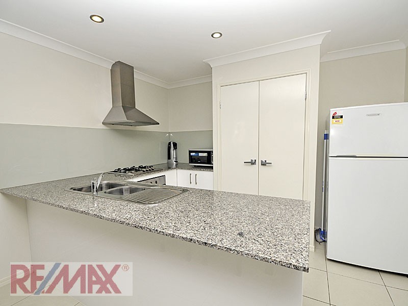 25 Homeland Cr, Warner QLD 4500