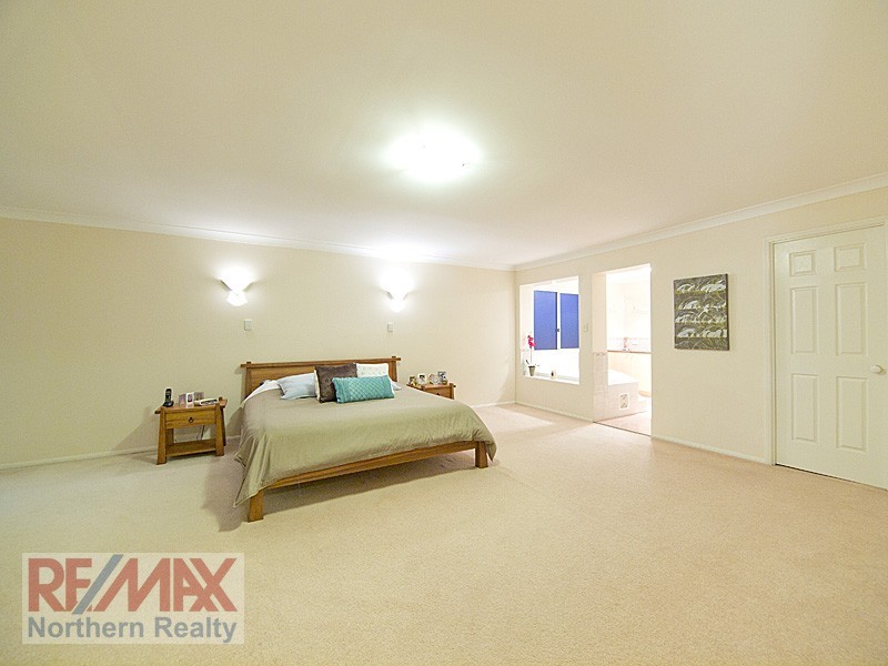 8 Corso Street, Eatons Hill QLD 4037