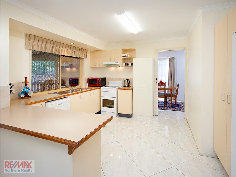 3 Eaton Place, Eatons Hill QLD 4037