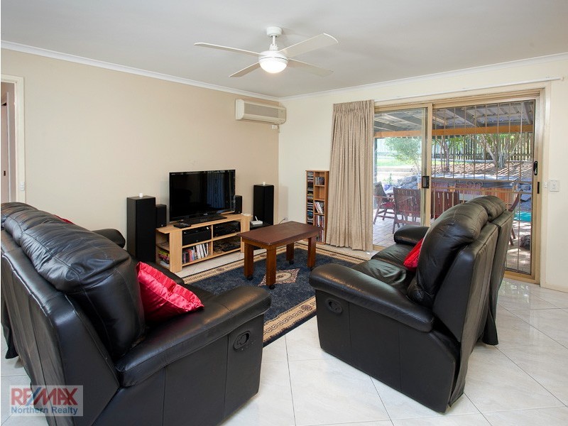 3 Eaton Place, Eatons Hill QLD 4037