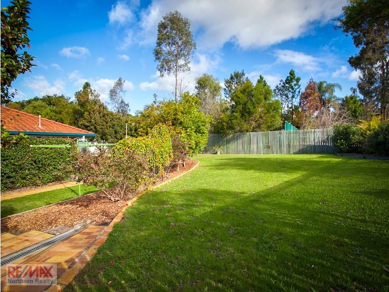 3 Eaton Place, Eatons Hill QLD 4037