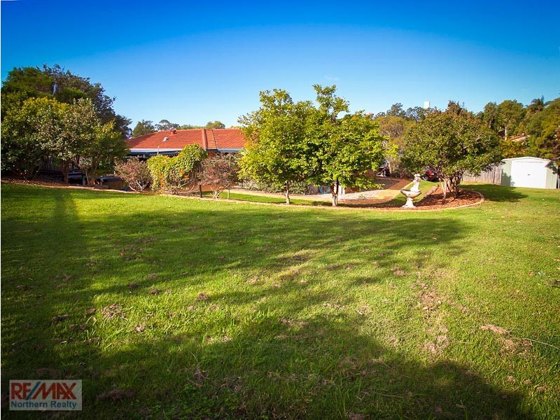 3 Eaton Place, Eatons Hill QLD 4037