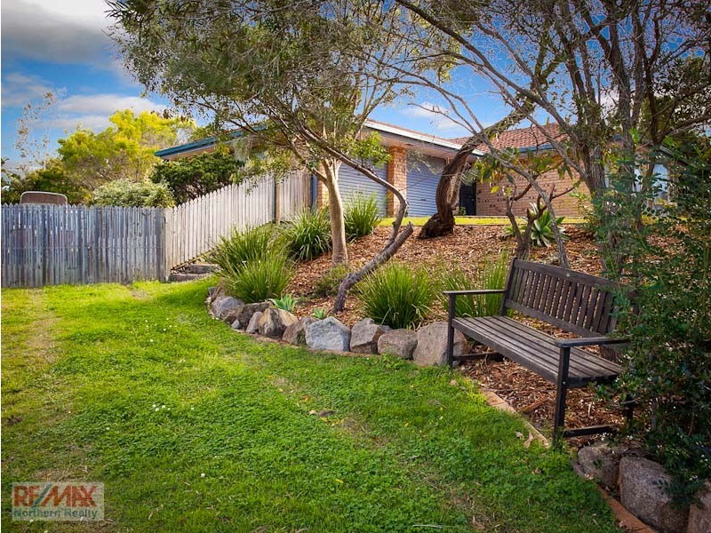 3 Eaton Place, Eatons Hill QLD 4037