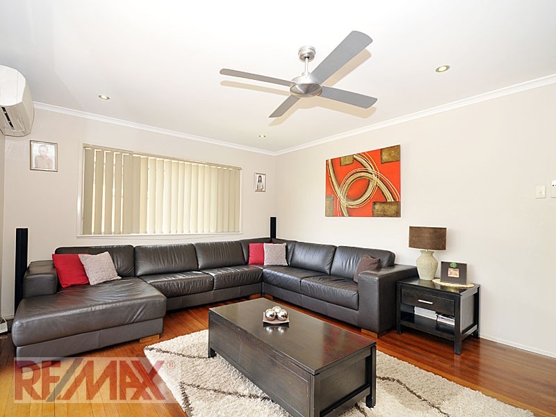 7 Strathford Ave, Albany Creek QLD 4035