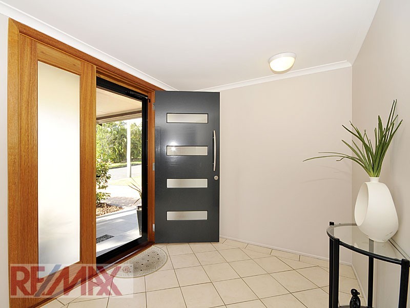 7 Strathford Ave, Albany Creek QLD 4035