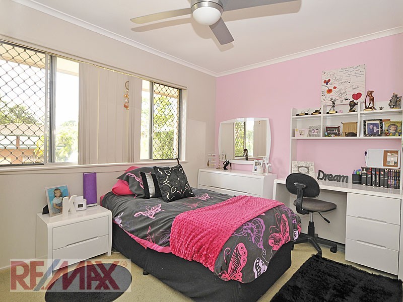 7 Strathford Ave, Albany Creek QLD 4035