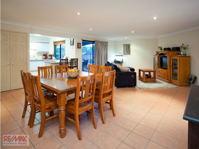 23 Hayward Ave, Cashmere QLD 4500