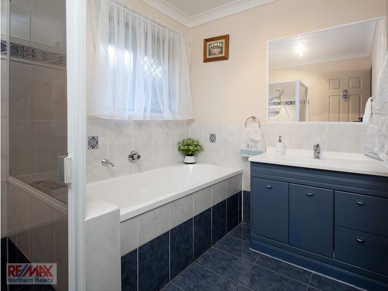 23 Hayward Ave, Cashmere QLD 4500