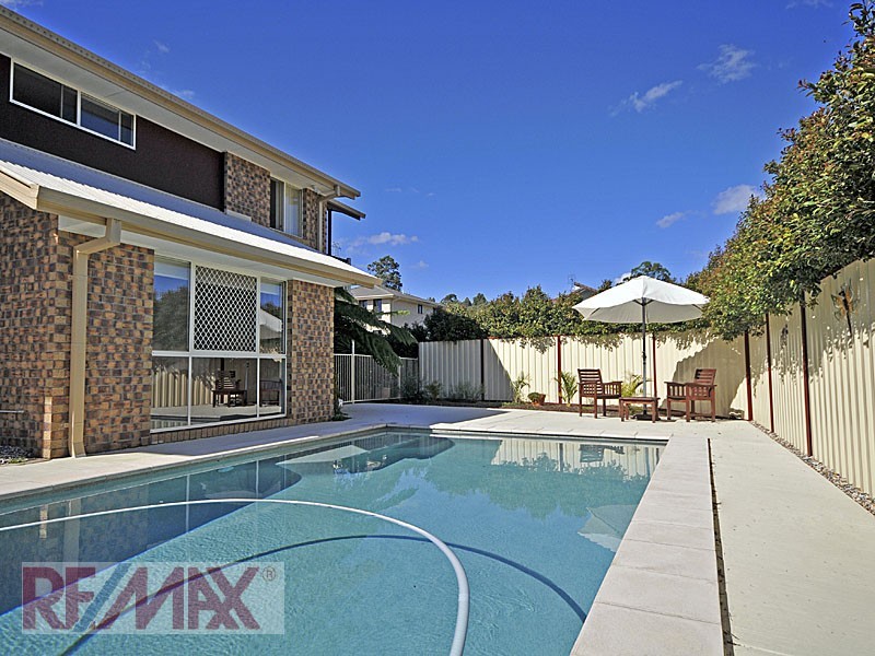 1 Mabella Court, Eatons Hill QLD 4037