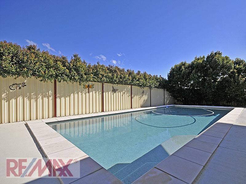 1 Mabella Court, Eatons Hill QLD 4037