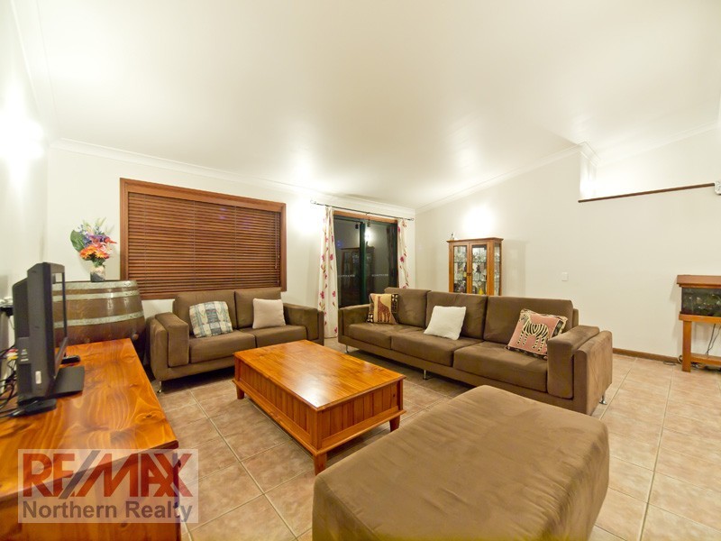 20 Sunblest Court, Eatons Hill QLD 4037