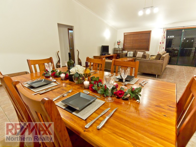 20 Sunblest Court, Eatons Hill QLD 4037