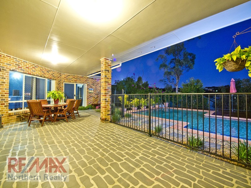 3 Fairy Place, Eatons Hill QLD 4037