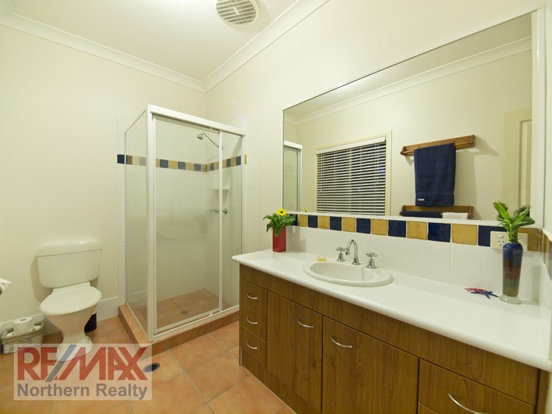3 Fairy Place, Eatons Hill QLD 4037