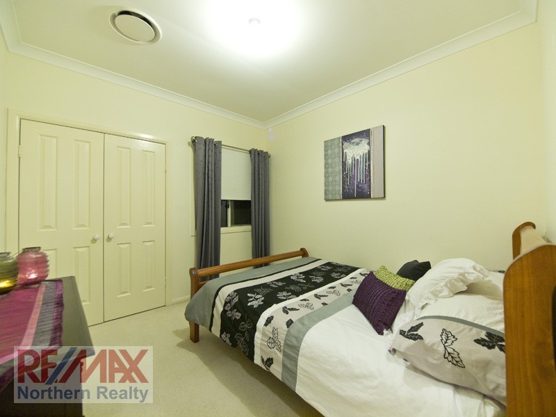 3 Fairy Place, Eatons Hill QLD 4037
